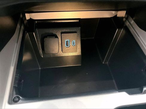 Used 2023 Ford Explorer Limited w/ Equipment Group 301A image 27