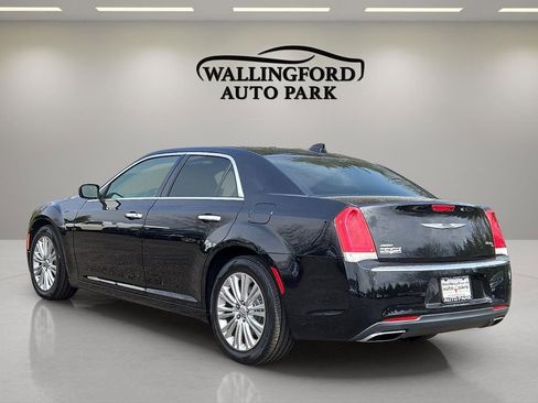 Used 2016 Chrysler 300 C image 6