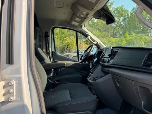 Used 2021 Ford Transit 250 Low Roof RWD image 9