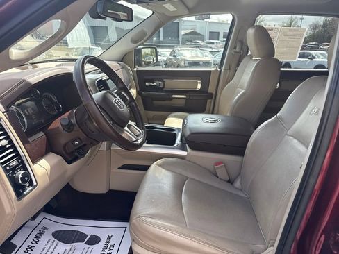 Used 2016 RAM 1500 Laramie w/ Convenience Group AWD/4WD image 9