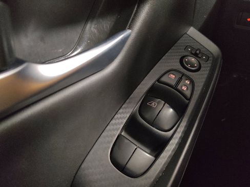 Used 2025 Nissan Sentra SV FWD image 27