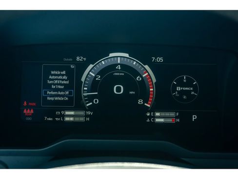 Used 2026 Toyota Tundra Limited AWD/4WD image 21