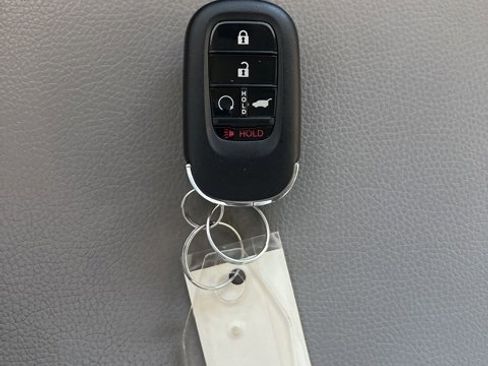 Used 2023 Honda Pilot Elite image 5