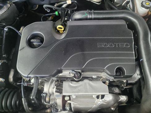 Used 2022 Chevrolet Malibu LT FWD image 30