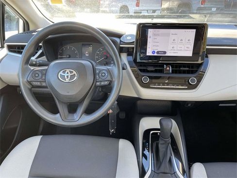 Used 2023 Toyota Corolla LE image 14