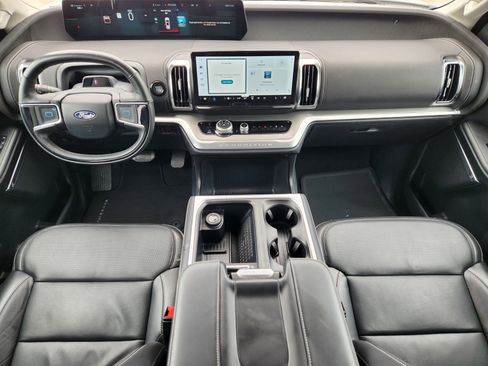 Used 2025 Ford Expedition Max Platinum AWD/4WD image 28