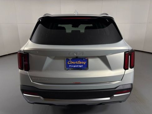 New 2026 Kia Sorento S w/ S Panoramic Sunroof Package image 9