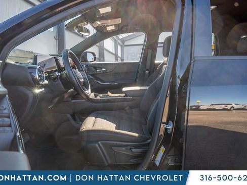 Used 2025 Chevrolet Equinox LT image 5