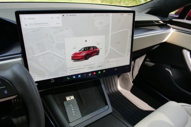 Used 2023 Tesla Model S Plaid AWD/4WD image 13