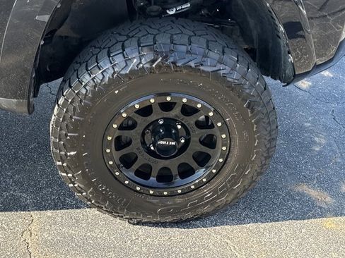 Used 2018 Toyota 4Runner SR5 image 5