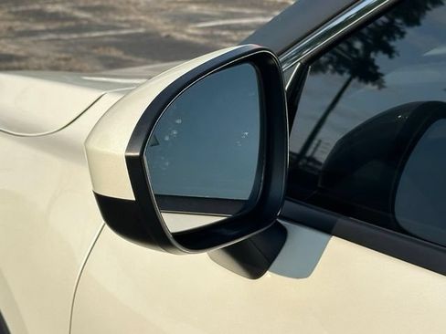 Certified 2023 Nissan Rogue SV FWD image 10