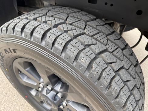 Used 2022 RAM 2500 Laramie w/ Night Edition AWD/4WD image 8