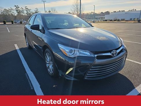 Used 2017 Toyota Camry XLE image 15