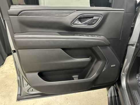 Used 2021 GMC Yukon SLT w/ SLT Luxury Plus Package image 14