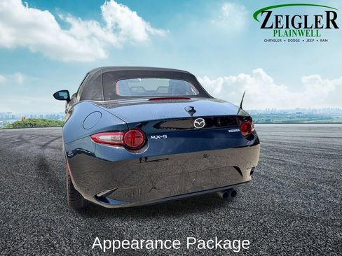 Used 2023 MAZDA MX-5 Miata Grand Touring RWD image 3