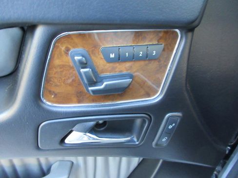 Used 2015 Mercedes-Benz G 550 image 6