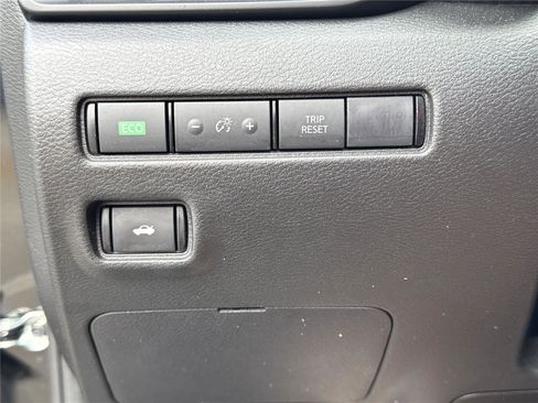 Used 2025 Nissan Sentra S FWD image 13