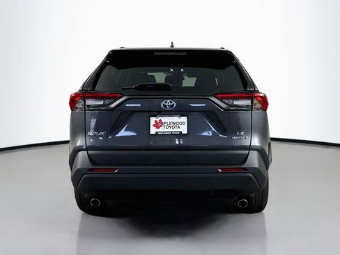 Certified 2023 Toyota RAV4 LE AWD/4WD image 6