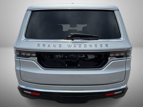 Used 2022 Jeep Grand Wagoneer Series II w/ Convenience Group III AWD/4WD image 7