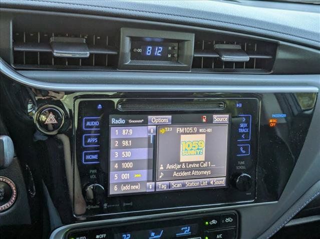 Used 2019 Toyota Corolla SE w/ SE Premium Package FWD image 11