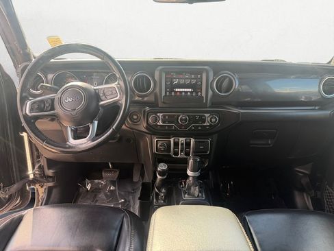 Used 2021 Jeep Wrangler Unlimited Sahara image 9