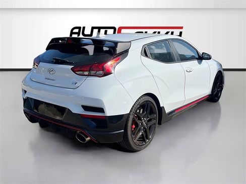 Used 2020 Hyundai Veloster N w/ Performance Package image 7