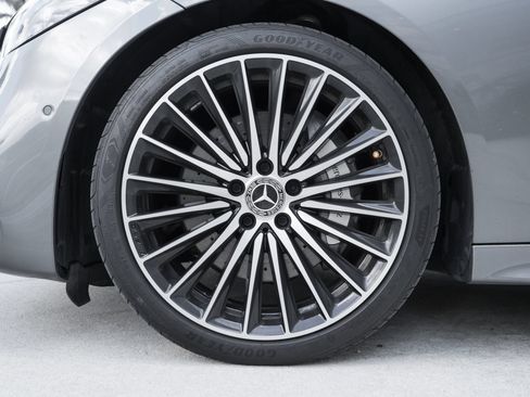 Used 2024 Mercedes-Benz C 300 Sedan image 15