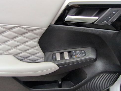 Used 2023 Mitsubishi Outlander SEL image 25