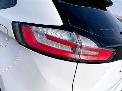 Used 2022 Ford Edge SE w/ Cargo Accessory Package image 23