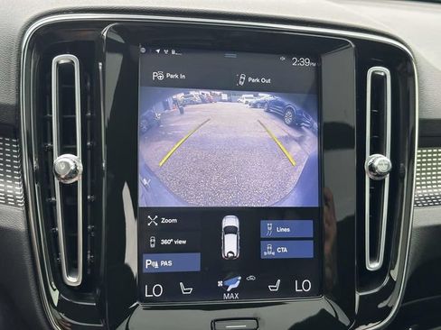 Used 2019 Volvo XC40 T5 R-Design AWD/4WD image 31