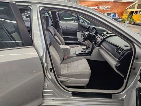 Used 2012 Toyota Camry LE FWD image 8