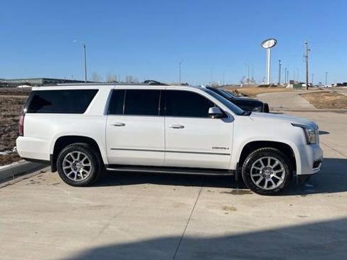 Used 2017 GMC Yukon XL Denali w/ Open Road Package image 11