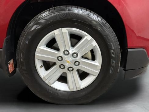 Used 2014 Chevrolet Traverse LT w/ LPO, 'HIT The Road' Package FWD image 27