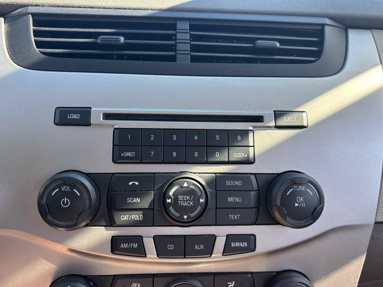 Used 2008 Ford Focus SE FWD image 13