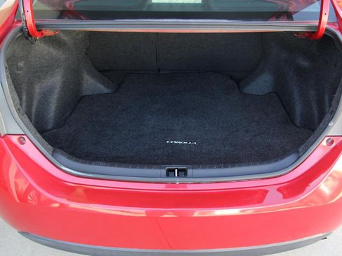 Used 2017 Toyota Corolla LE w/ Carpet Mat Package (TMS) image 25