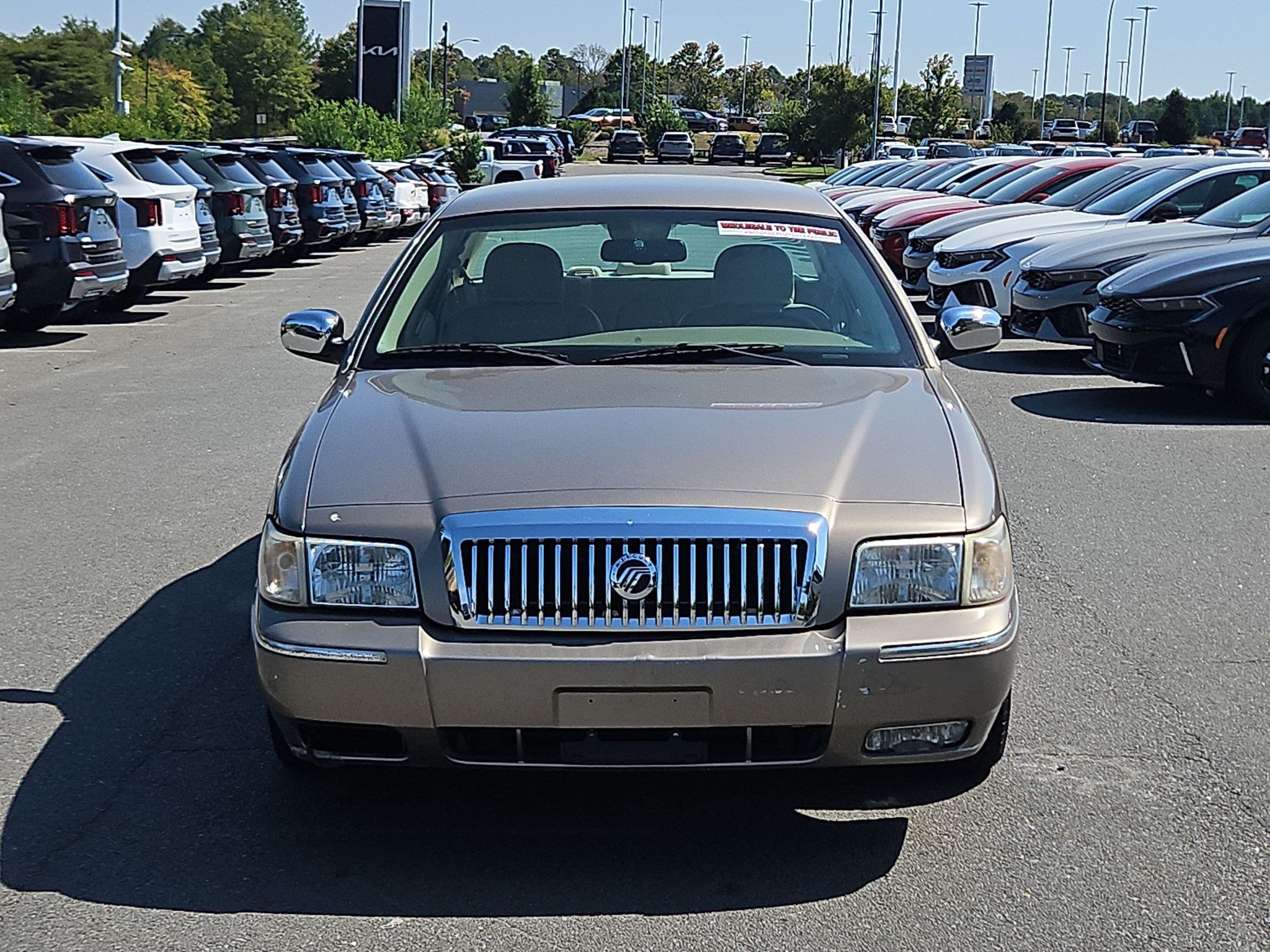 Used 2006 Mercury Grand Marquis LS RWD image 2