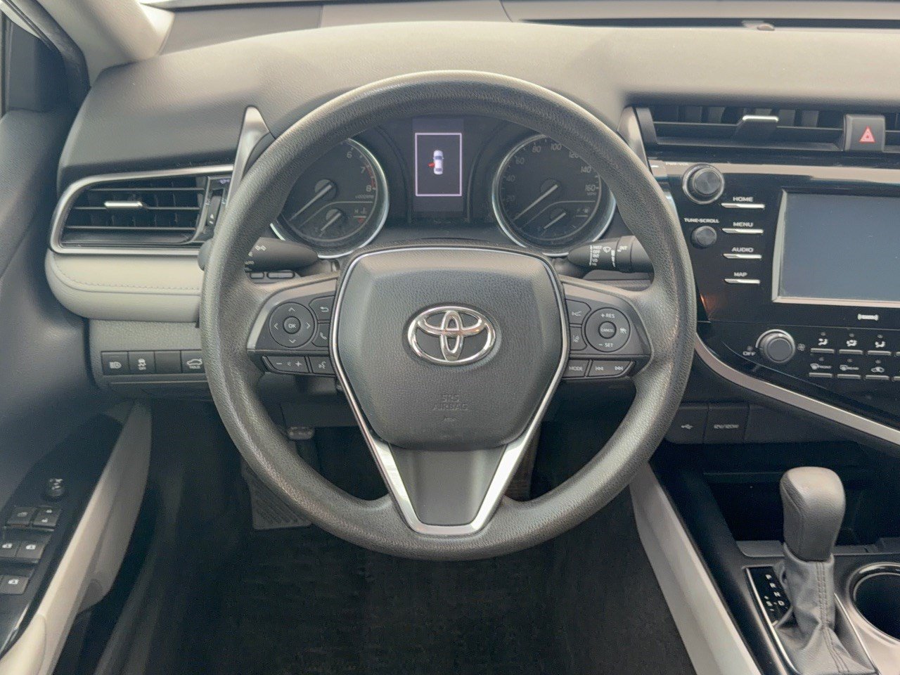 Used 2020 Toyota Camry LE FWD image 10