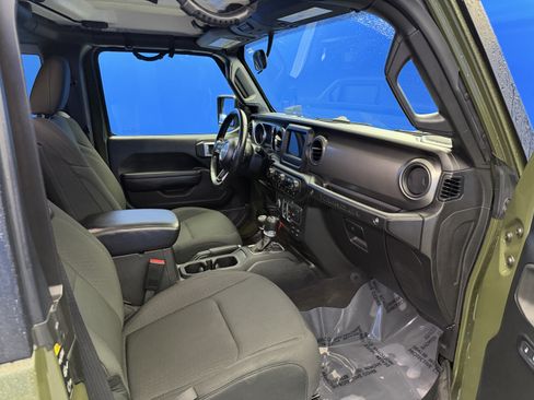 Used 2021 Jeep Wrangler Sport AWD/4WD image 25