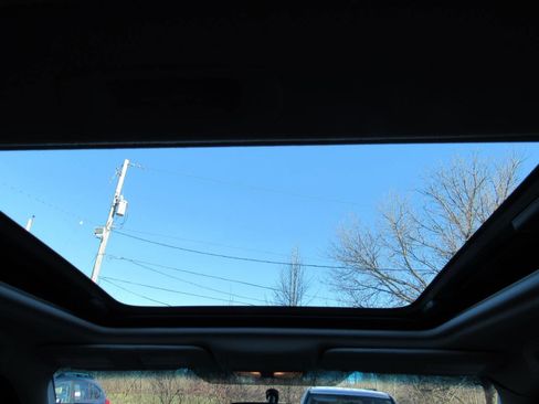 Used 2011 Subaru Forester 2.5XT Touring image 9