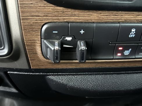 Used 2017 RAM 2500 Laramie image 24