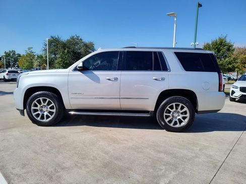 Used 2018 GMC Yukon Denali image 3