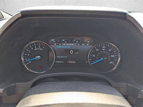 Used 2018 Ford Expedition XLT w/ Equipment Group 202A RWD image 9