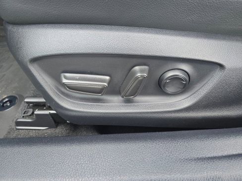 Used 2023 Toyota Camry SE image 24