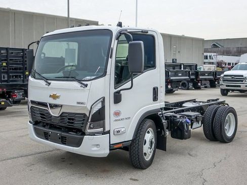 New 2025 Chevrolet Low Cab Forward 4500 XD image 7