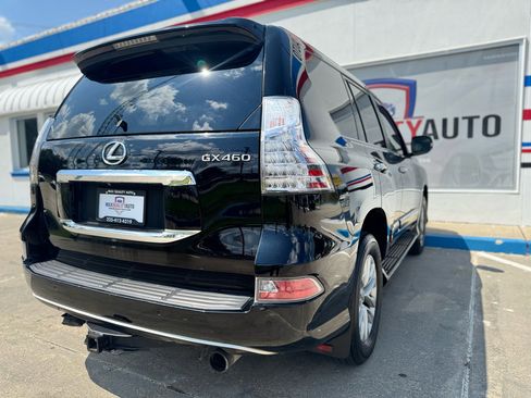 Used 2018 Lexus GX 460 Premium w/ Premium Package image 18
