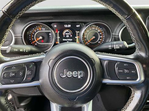 Certified 2022 Jeep Gladiator Overland w/ Popular Equipment Package image 17