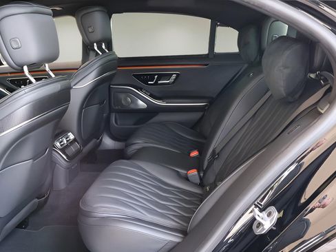 Used 2025 Mercedes-Benz S 63 AMG S image 12