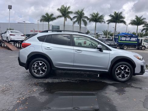 Used 2018 Subaru Crosstrek 2.0i Premium AWD/4WD image 2