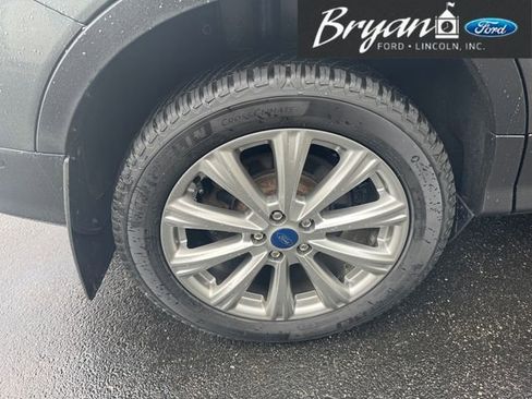Used 2018 Ford Escape Titanium image 11