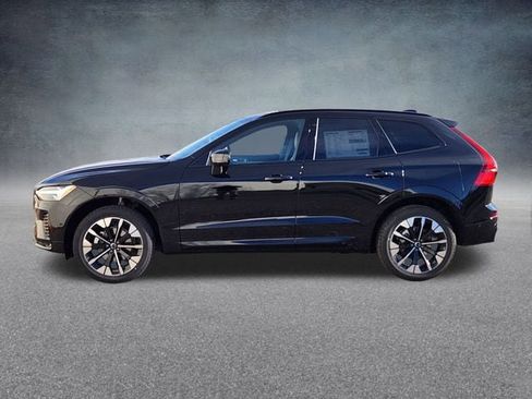 New 2026 Volvo XC60 B5 Plus w/ Climate Package PRO image 4